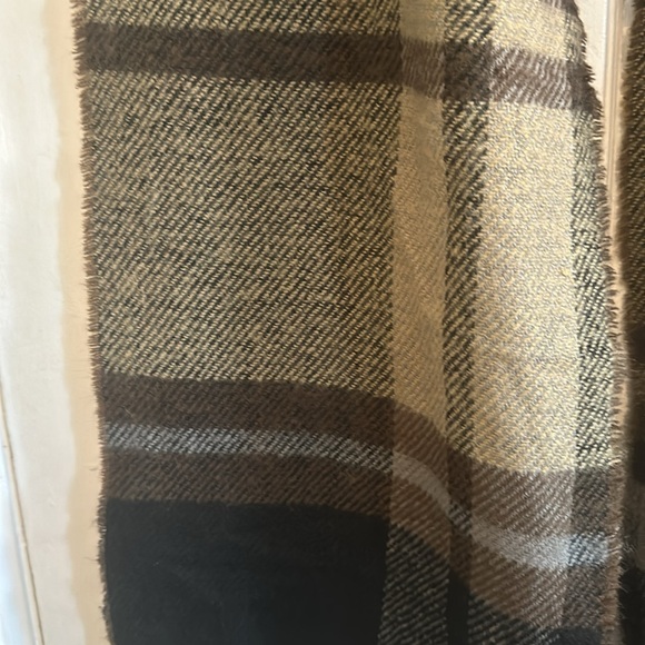 Scarf - Picture 4 of 12